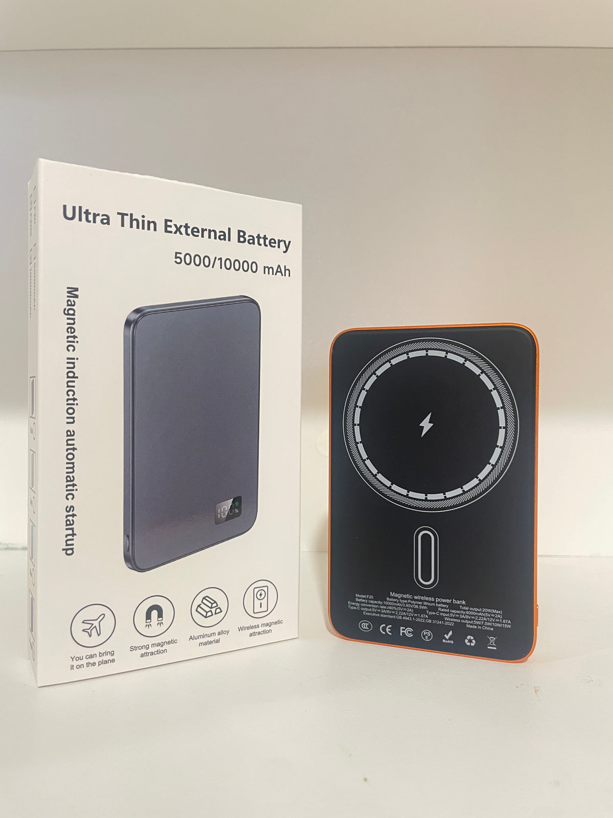 Qentrova 10,000mAh magnetic wireless battery bank